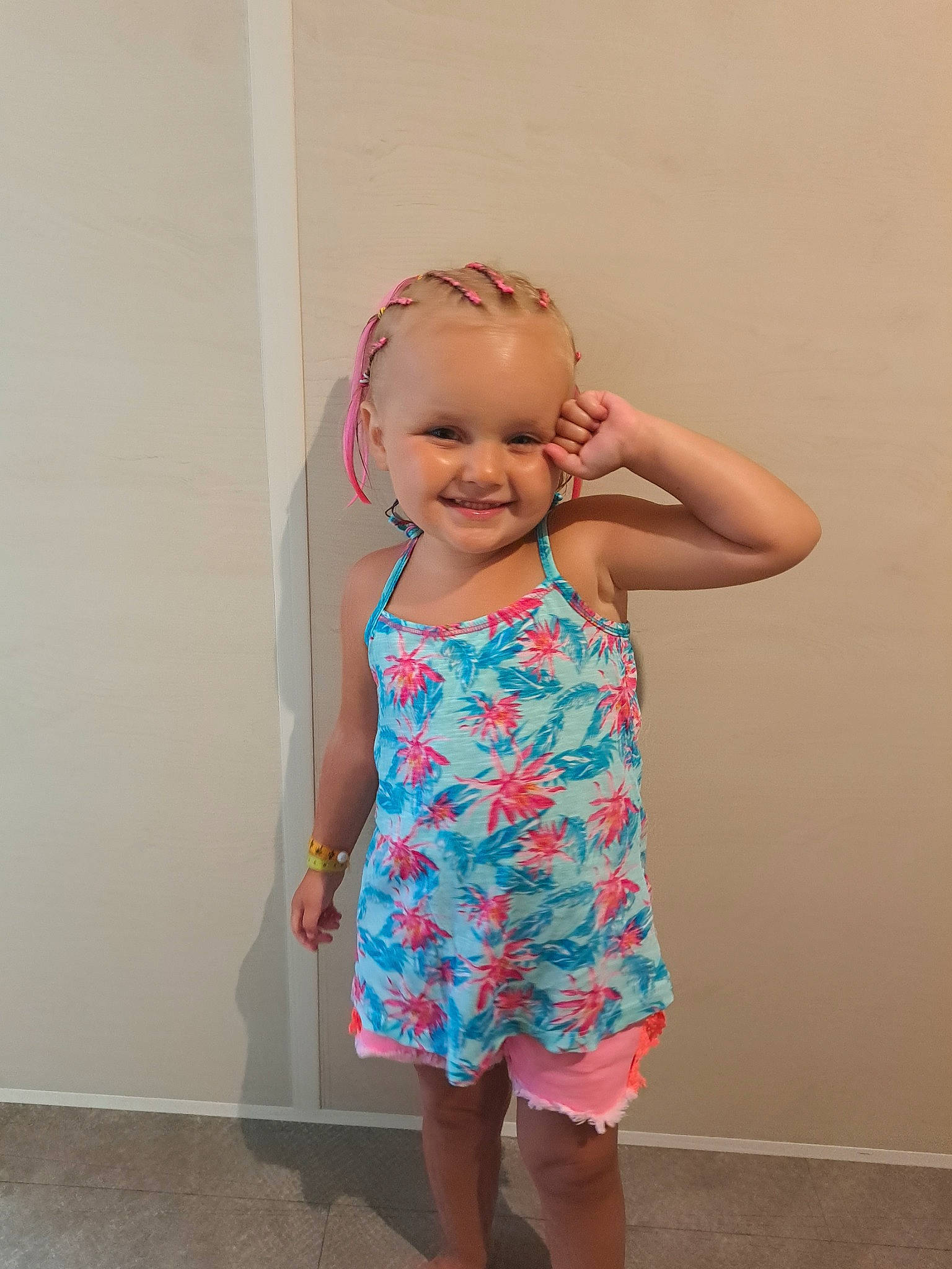 Talya participe au concours pour gagner de l'argent avec cette photo : baby, baby_toddler_clothing, day_dress, dress, gesture, happy, human_leg, joint, joy, one_piece_garment, pattern, person, pink, shoulder, skin, sleeve, smile, standing, t_shirt, thigh