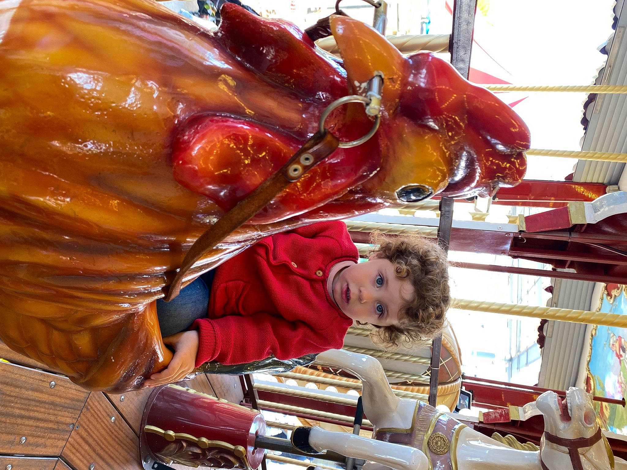 Leelou a rejoint le concours — aidez-le/la à gagner de superbes lots ! bazaar, crustacean, cuisine, decapoda, dish, event, fashion_accessory, fast_food, flesh, food, handbag, ingredient, market, marketplace, meat, metal, person, retail, seafood, t_shirt