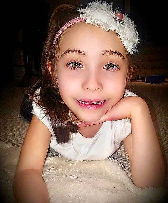 Alaynna is registered to the contest to win money with this photo: beauty, cheek, child, chin, eye, eyebrow, face, facial_expression, fashion_accessory, forehead, hair, hair_accessory, hairstyle, head, headgear, headpiece, joy, lip, nose, person