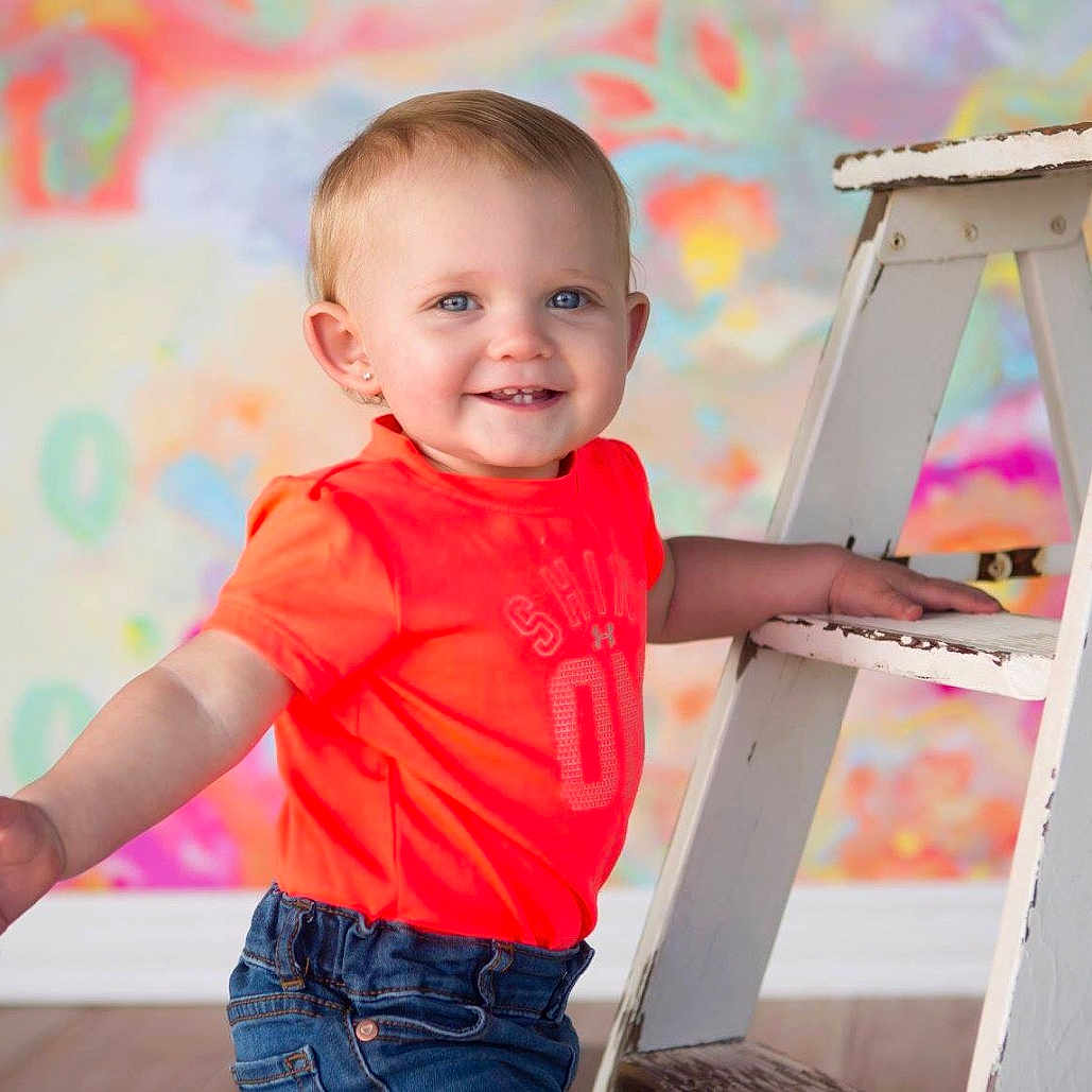 Elly joined the competition — help win amazing prizes!