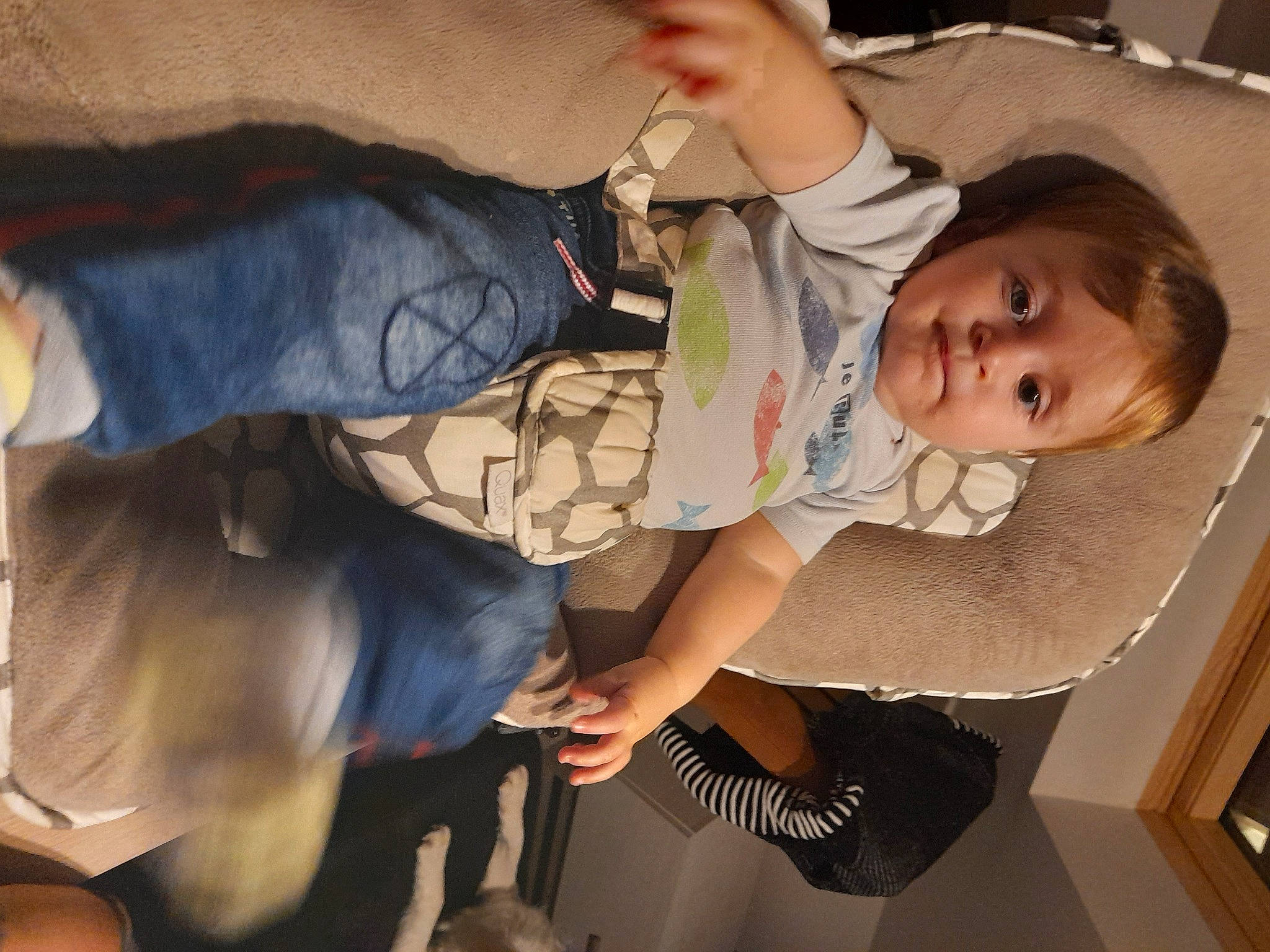 Raphaël a rejoint le concours — aidez-le/la à gagner de superbes lots ! arm, child, finger, leg, person, toddler