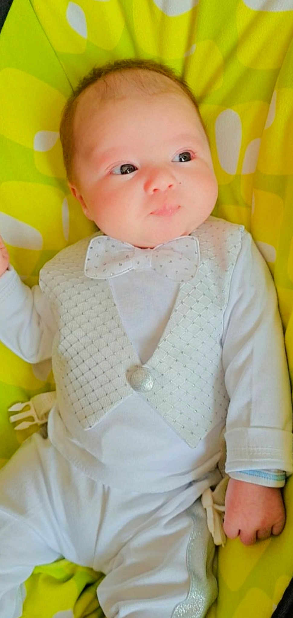 Ghali a rejoint le concours — aidez-le/la à gagner de superbes lots ! baby, baby_products, baby_toddler_clothing, cheek, child, collar, comfort, dress_shirt, eye, happy, iris, lip, neck, outerwear, pattern, skin, sleeve, toddler, vest, white