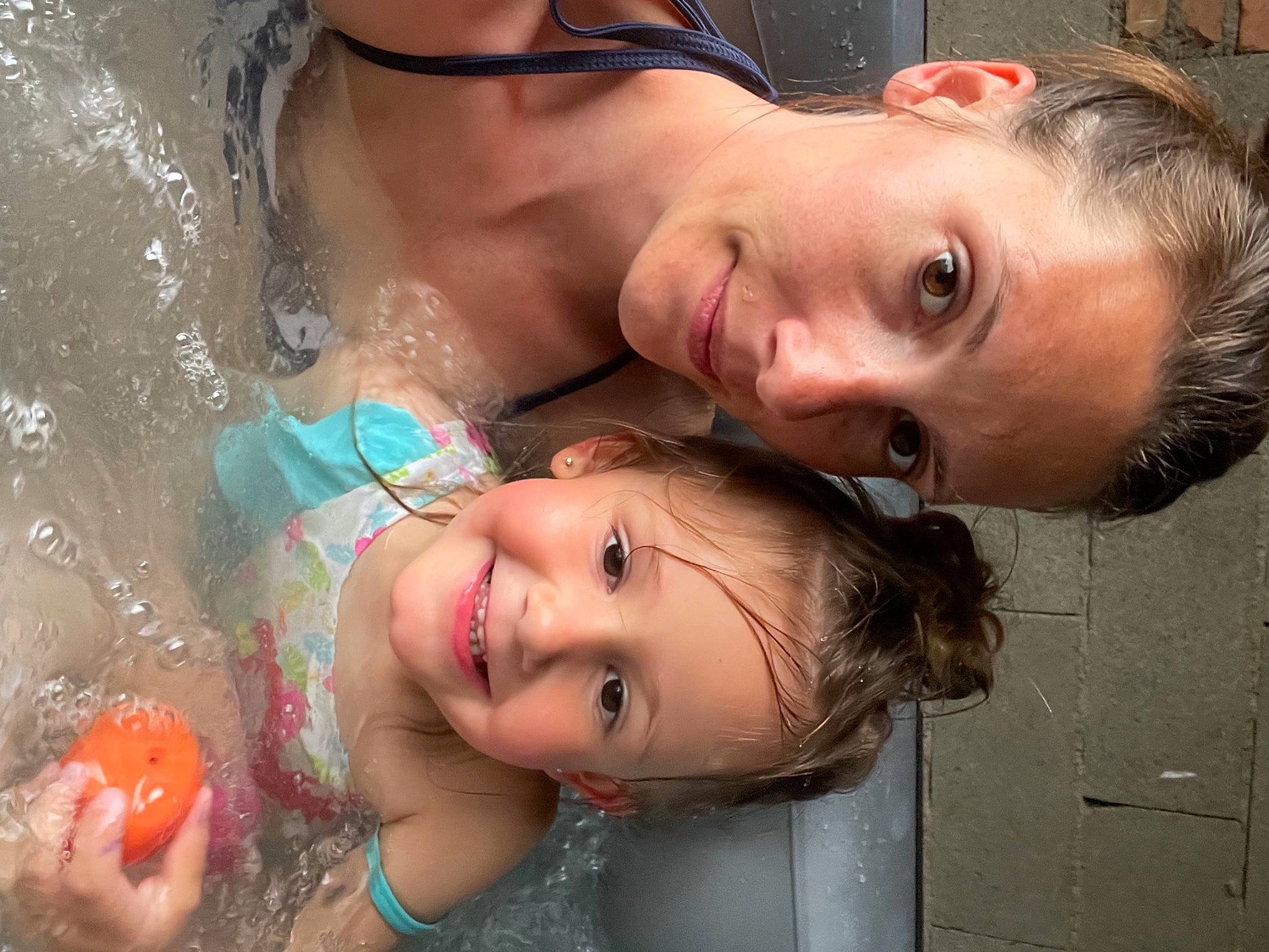 Ivanie a rejoint le concours — aidez-le/la à gagner de superbes lots ! bathing, cheek, chin, eye, eyebrow, eyelash, face, forehead, fun, happy, iris, joy, lip, mouth, neck, nose, organ, person, photograph, skin