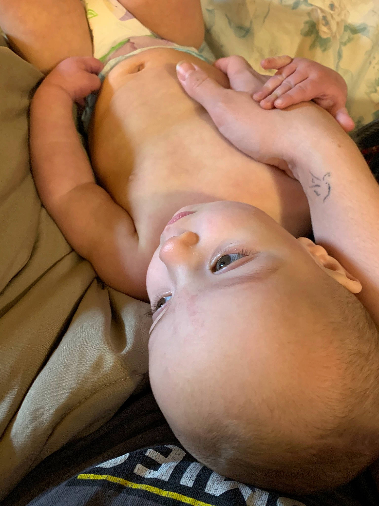 Robin is registered to the contest to win money with this photo: abdomen, chest, close_up, finger, flesh, hand, mouth, muscle, person, stomach, thigh