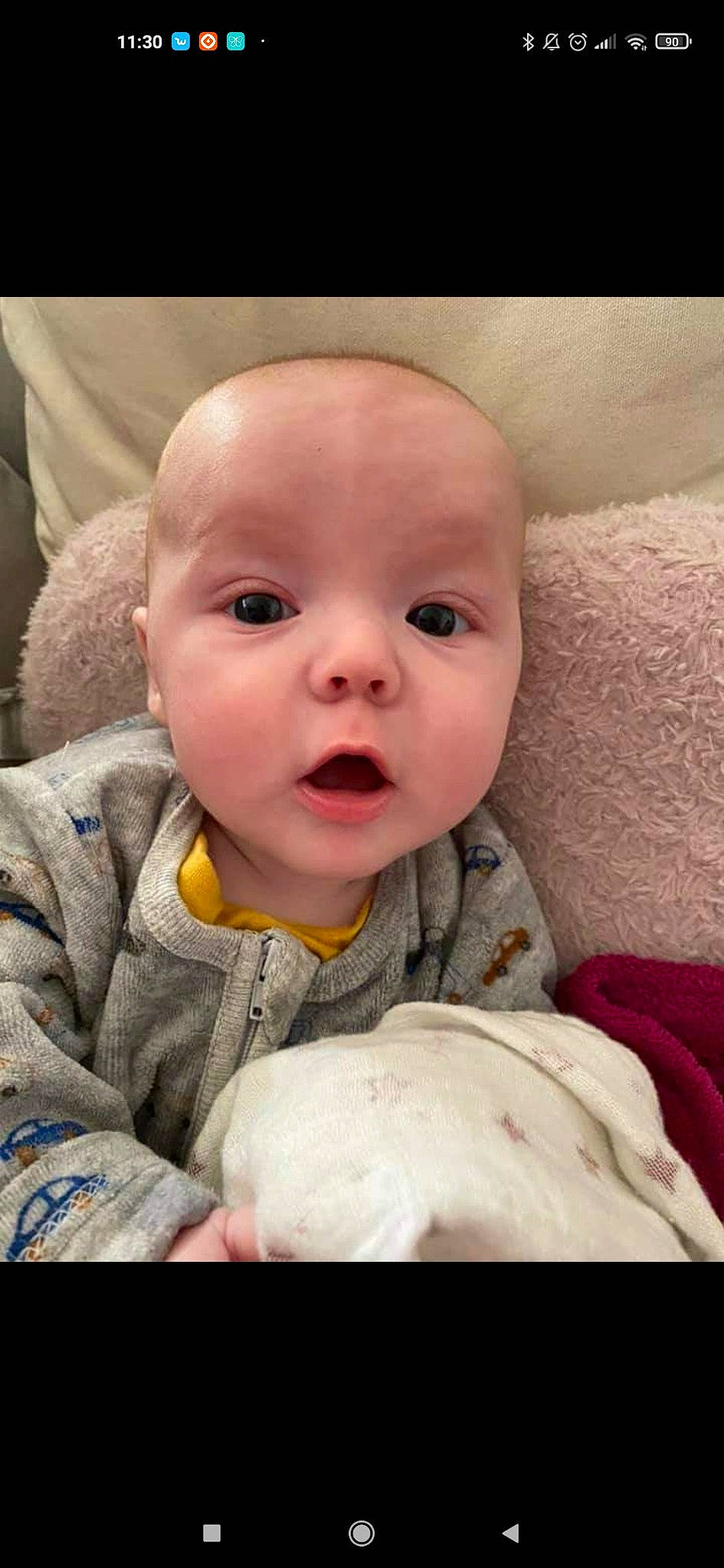 Matteo participe au concours pour gagner de l'argent avec cette photo : baby, baby_sleeping, baby_toddler_clothing, cheek, child, comfort, eyelash, fur, happy, iris, linens, mouth, no_expression, nose, person, portrait_photography, sitting, skin, sleeve, surprise