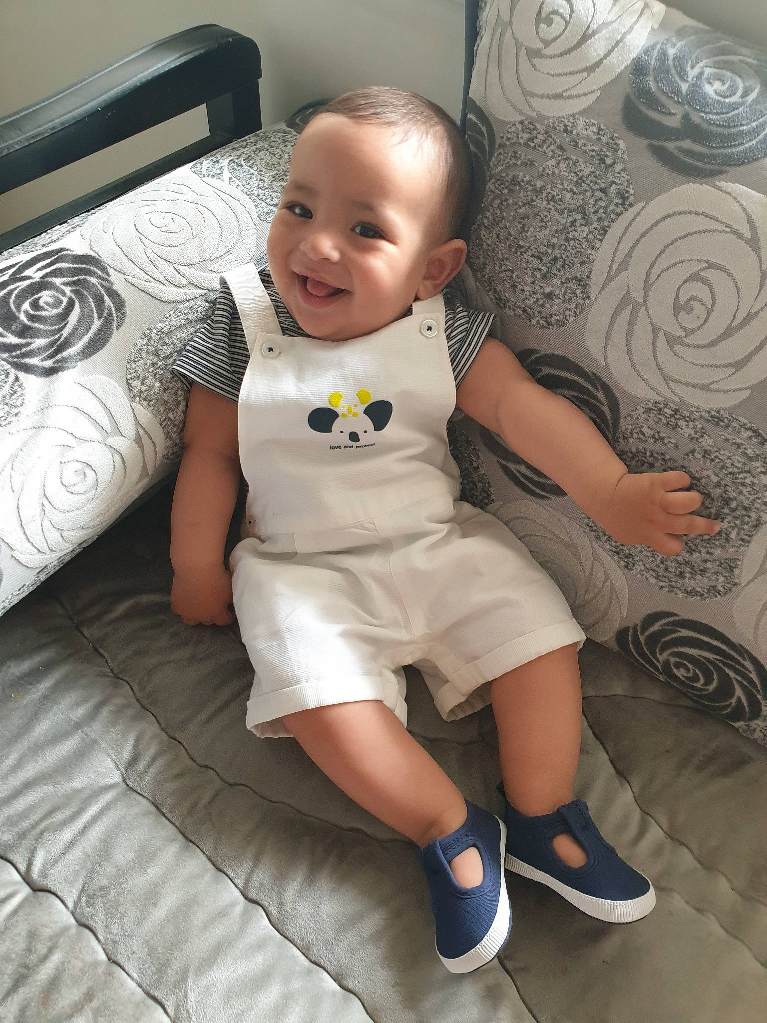 Walid : Signification, origine, personnalité et popularité du prénom bébé