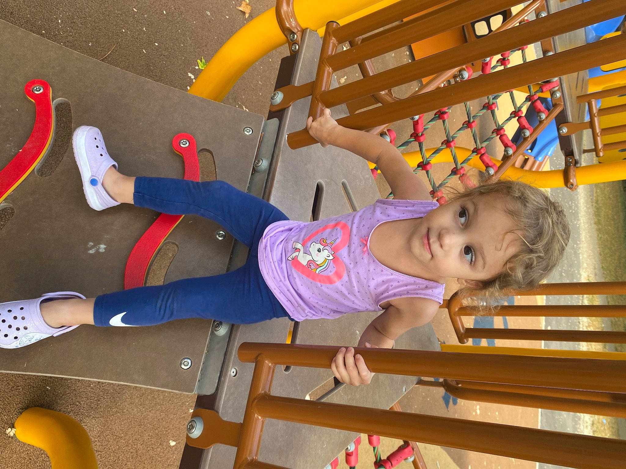 Yliana participe au concours pour gagner de l'argent avec cette photo : baby_toddler_clothing, balance, child, fun, happy, human_leg, knee, leisure, person, physical_fitness, play, recreation, smile, sock, sportswear, thigh, tire, toddler, toy, walking_shoe