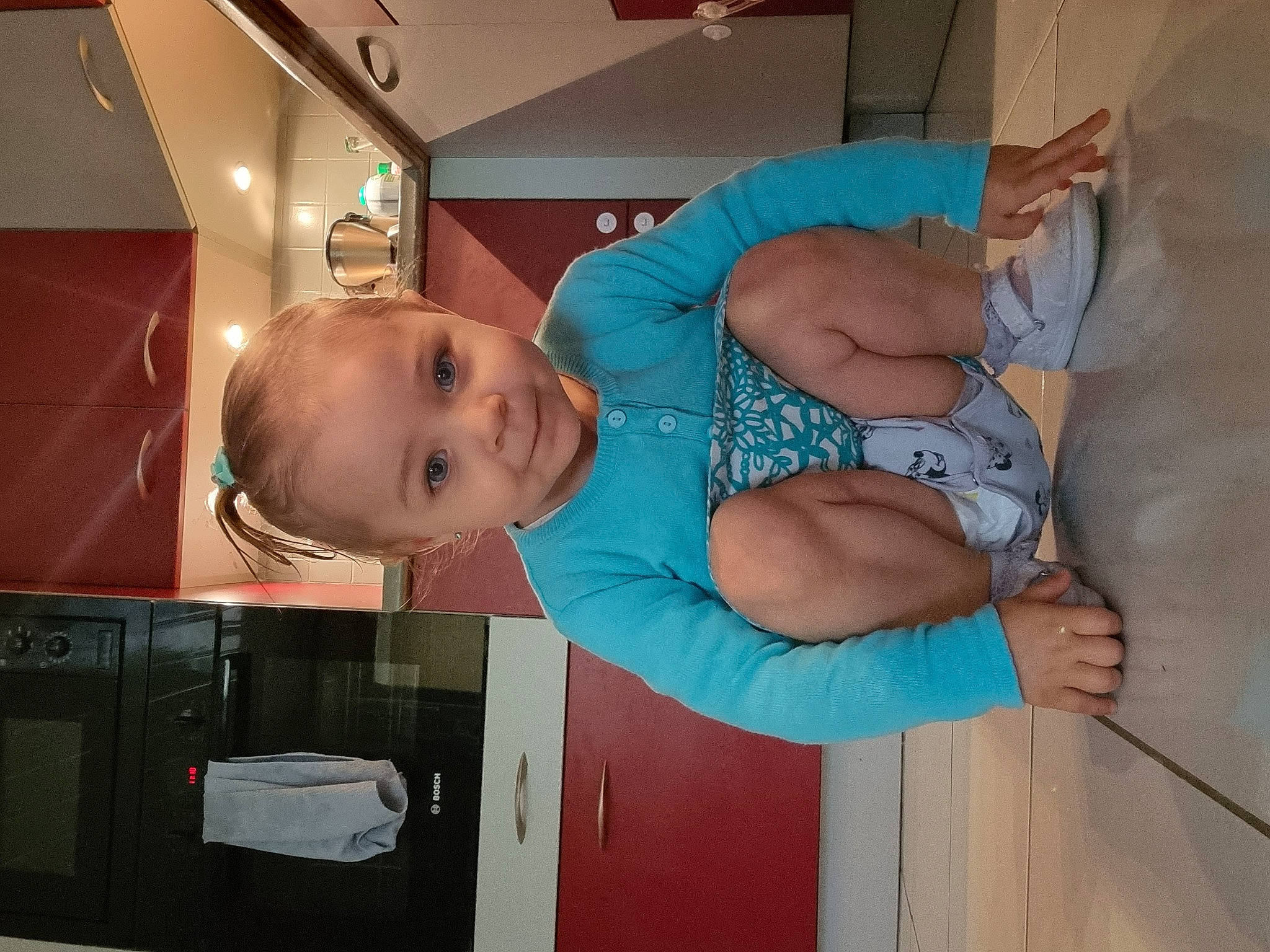 Myla a rejoint le concours — aidez-le/la à gagner de superbes lots ! abdomen, baby, baby_products, baby_toddler_clothing, child, comfort, elbow, fun, happy, hat, person, room, smile, toddler