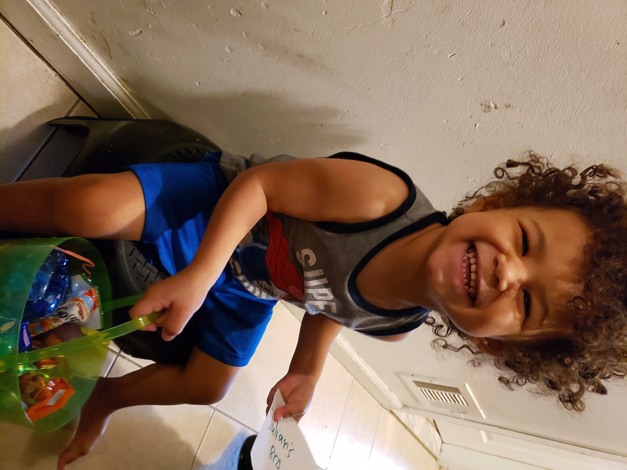 Jeremias is registered to the contest to win money with this photo: fun, joy, leg, person