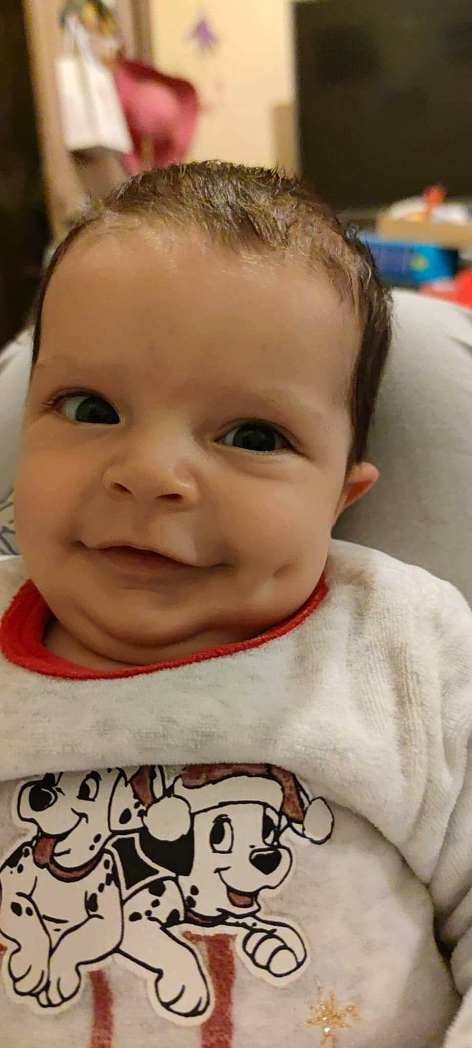 Thomas a rejoint le concours — aidez-le/la à gagner de superbes lots ! cheek, chin, eyebrow, eyelash, facial_expression, forehead, hairstyle, human_body, iris, jaw, joy, lip, mouth, neck, nose, organ, person, photograph, skin, sleeve