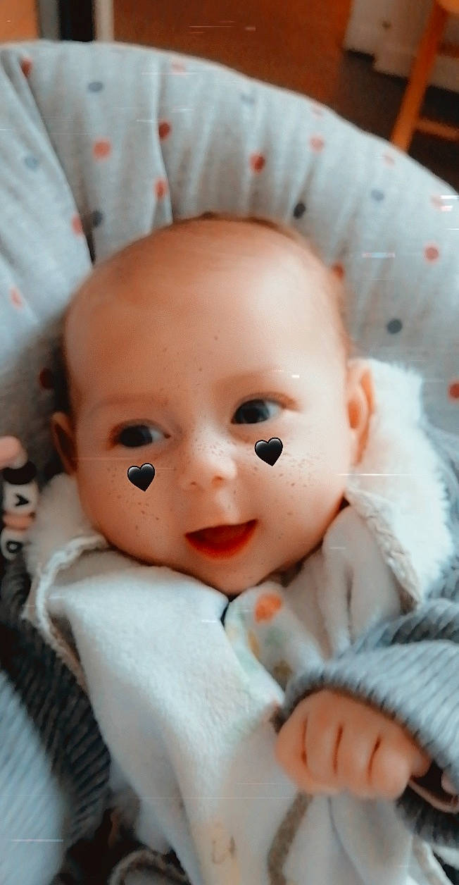 Adelina a rejoint le concours — aidez-le/la à gagner de superbes lots ! baby, cheek, chin, doll, eye, eyebrow, eyelash, happy, head, headgear, iris, lip, mouth, nose, person, pink, skin, smile, textile, toy
