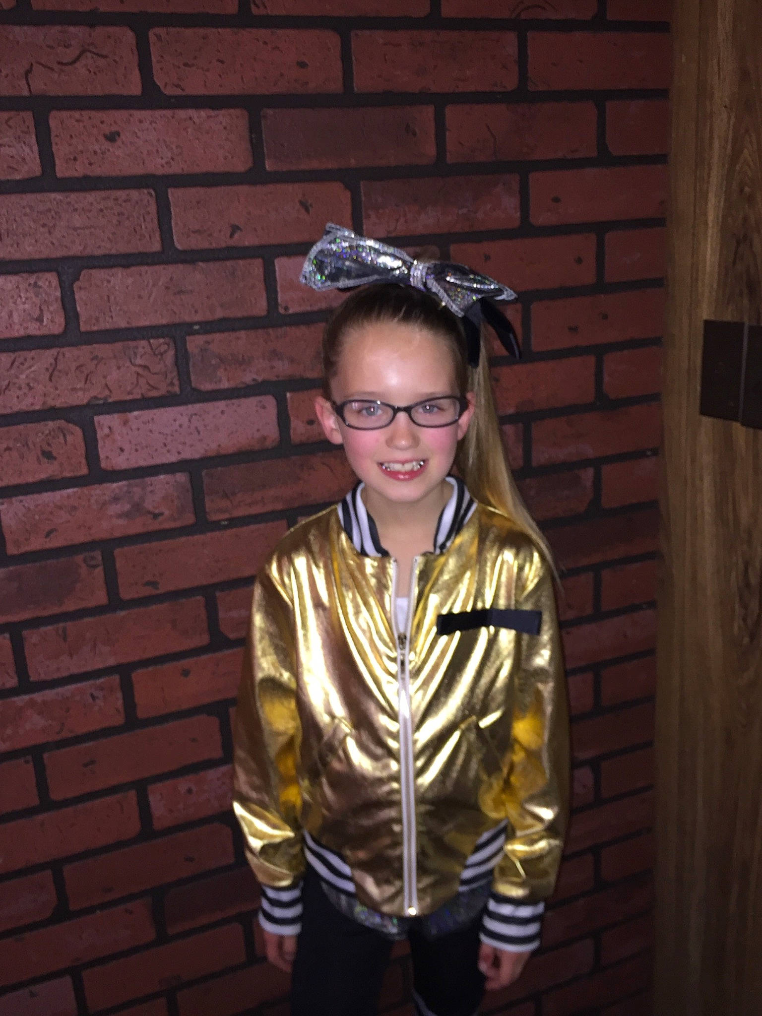 Brooklynn is registered to the contest to win money with this photo: ear, glasses, joy, outerwear, person