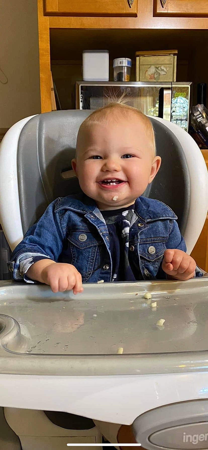 Azalea is registered to the contest to win money with this photo: baby, baby_products, baby_toddler_clothing, cheek, child, comfort, electric_blue, fun, happy, joy, mouth, person, picture_frame, product, sitting, skin, sleeve, smile, t_shirt, thumb