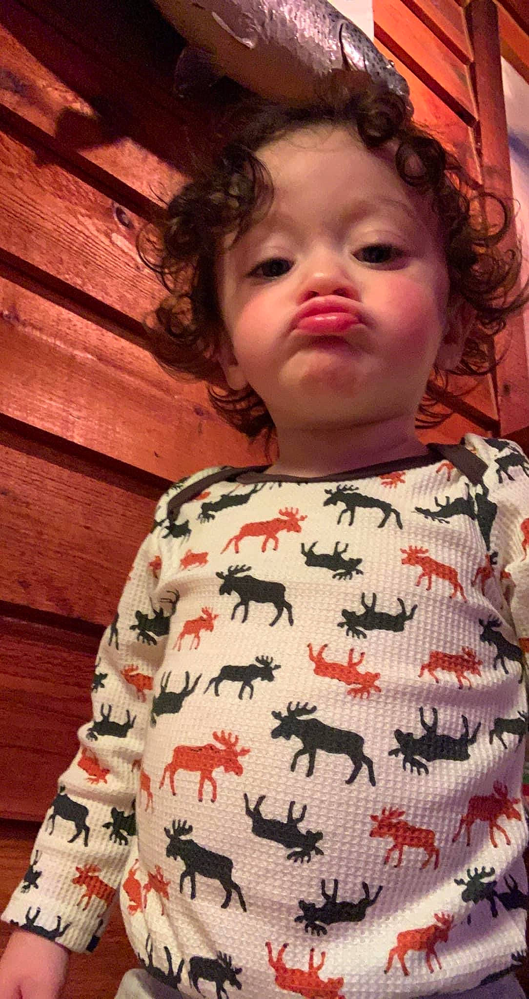 Stellan is registered to the contest to win money with this photo: baby_toddler_clothing, cheek, chin, eye, eyelash, face, forehead, hairstyle, happy, head, iris, lip, mouth, neck, nose, person, red, skin, sleeve, t_shirt