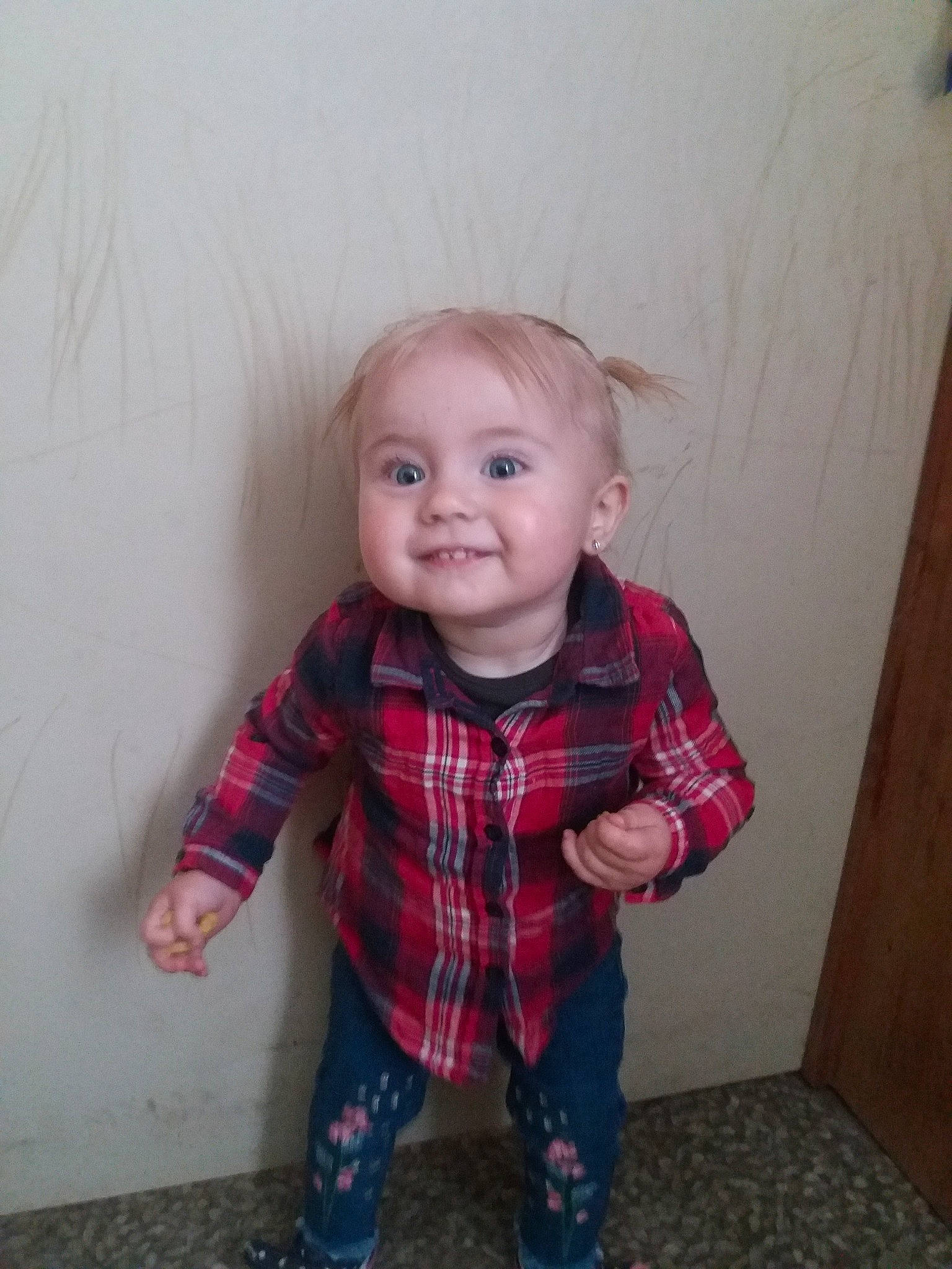 Mylena Quenon a rejoint le concours — aidez-le/la à gagner de superbes lots ! boy, cheek, child, day, eye, face, hair, head, human_hair_color, infant, joy, nose, outerwear, pattern, person, plaid, product, skin, standing, tartan