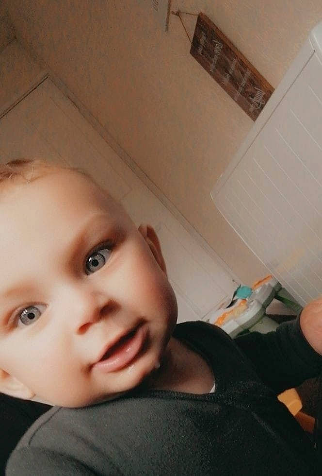 Graysen is registered to the contest to win money with this photo: cheek, chin, ear, eyebrow, eyelash, facial_expression, flash_photography, forehead, hair, hairstyle, iris, jaw, lip, mouth, muscle, neck, nose, person, shoulder, skin