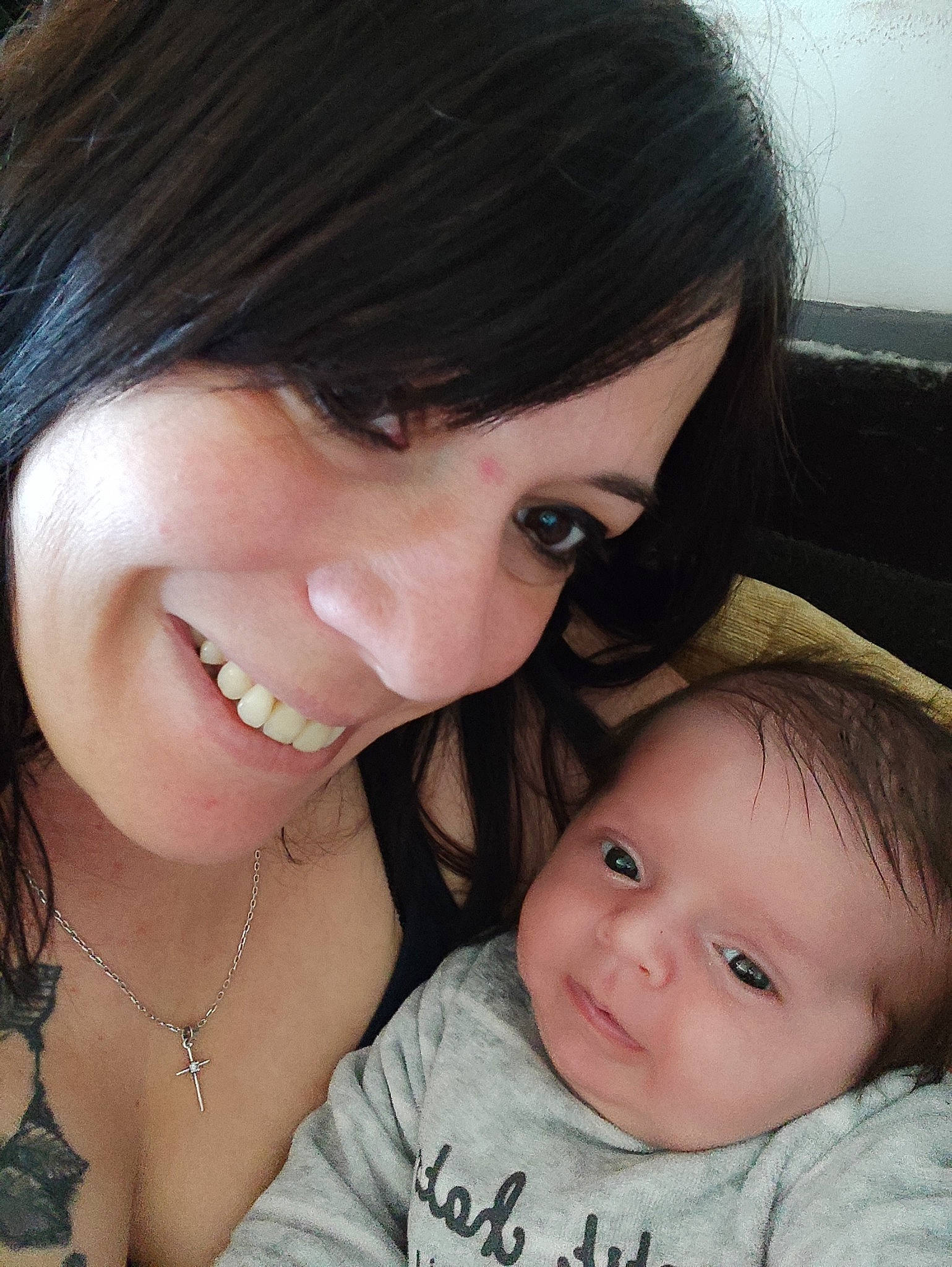 Samaël participe au concours pour gagner de l'argent avec cette photo : cheek, chin, ear, eye, eyebrow, eyelash, face, facial_expression, forehead, gesture, hair, hairstyle, happy, iris, lip, mouth, nose, organ, person, skin