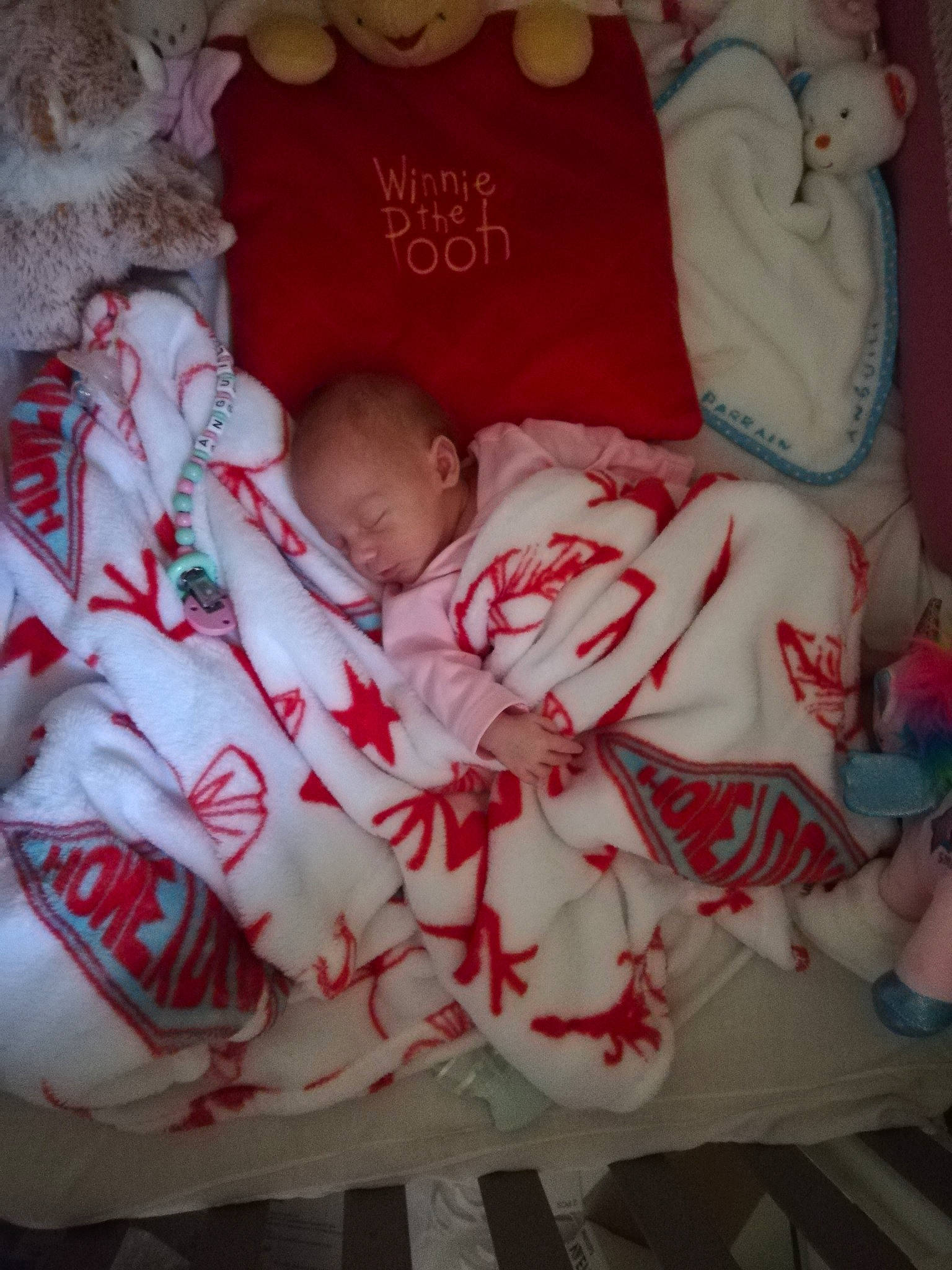 Angiuli participe au concours pour gagner de l'argent avec cette photo : baby_products, child, christmas, day, holiday, infant, person, product, red, skin, textile, toddler