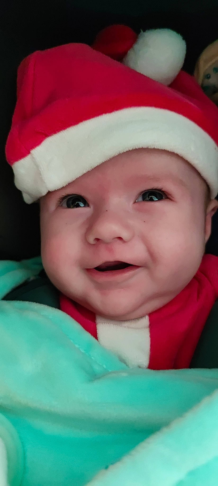 Zack a rejoint le concours — aidez-le/la à gagner de superbes lots ! baby, cap, cheek, child, chin, costume_hat, facial_expression, fun, happy, hat, headwear, lip, mouth, outerwear, person, pink, product, santa_claus, skin, smile