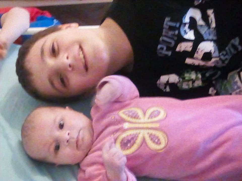 Sebastien participe au concours pour gagner de l'argent avec cette photo : baby, bedtime, cheek, child, head, mouth, nose, person, toddler