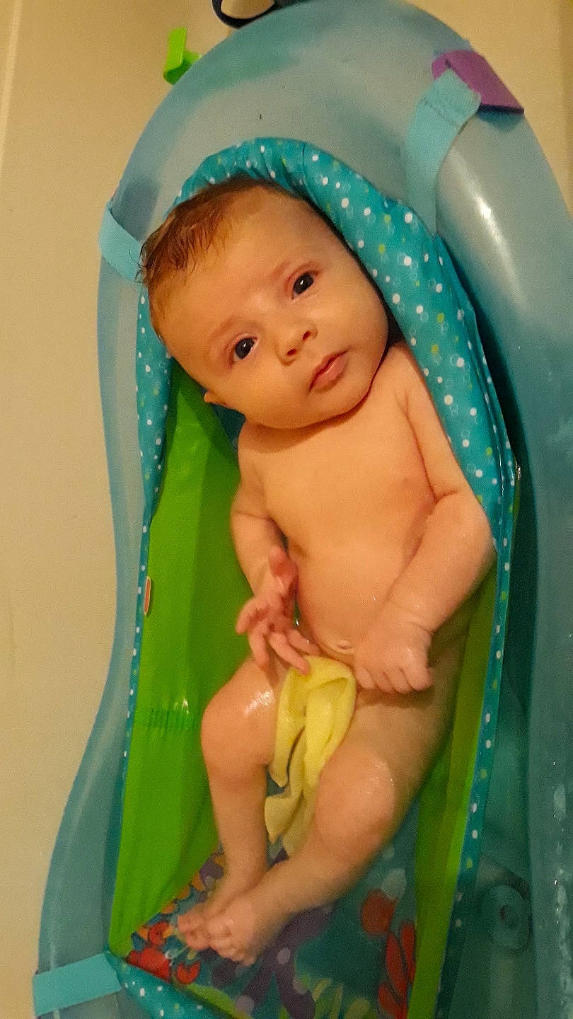 Kashtyn joined the competition — help win amazing prizes! baby, baby_bathing, baby_products, bathing, bathtub, child, eye, green, person, product, skin, toddler