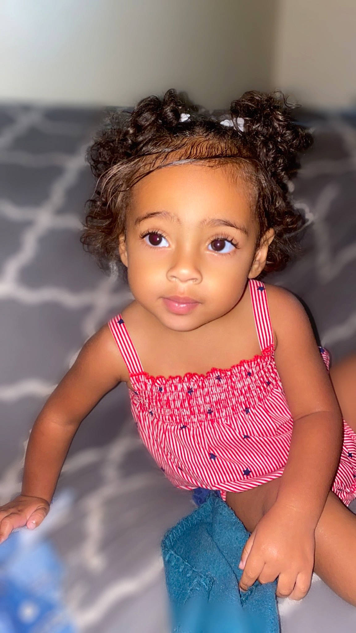 Kaeloni is registered to the contest to win money with this photo: baby_toddler_clothing, beauty, black_hair, cheek, child, chin, eye, eyebrow, eyelash, face, flash_photography, hair, hairstyle, happy, iris, lip, nose, person, pink, skin