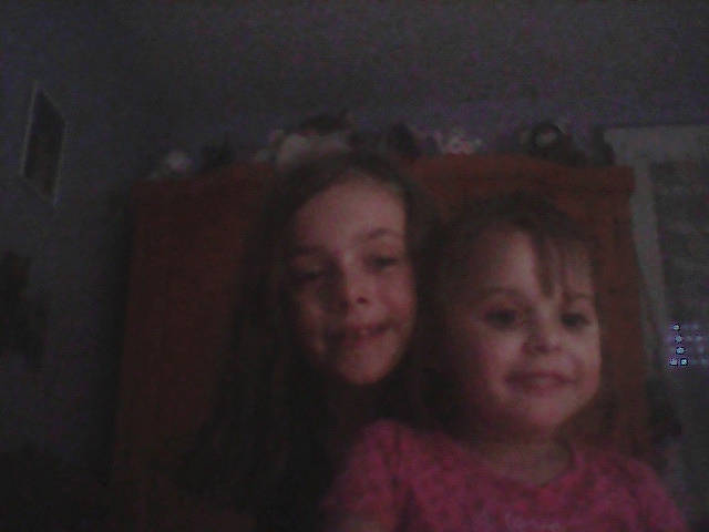 Adriana participe au concours pour gagner de l'argent avec cette photo : cheek, child, chin, eye, eyebrow, face, forehead, friendship, fun, head, human, iris, jaw, mouth, nose, people, person, photography, skin, smile