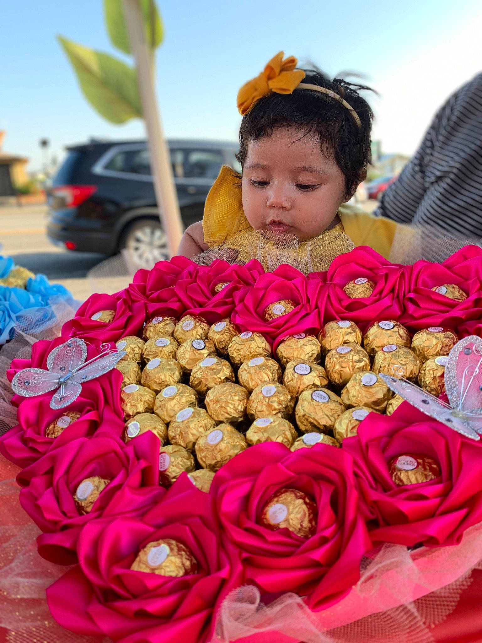 Cattleya joined the competition — help win amazing prizes! bouquet, cut_flowers, event, floristry, flower, flower_arranging, fun, garden_roses, happy, hybrid_tea_rose, magenta, person, petal, pink, plant, rose, rose_family, rose_order, sky, toddler