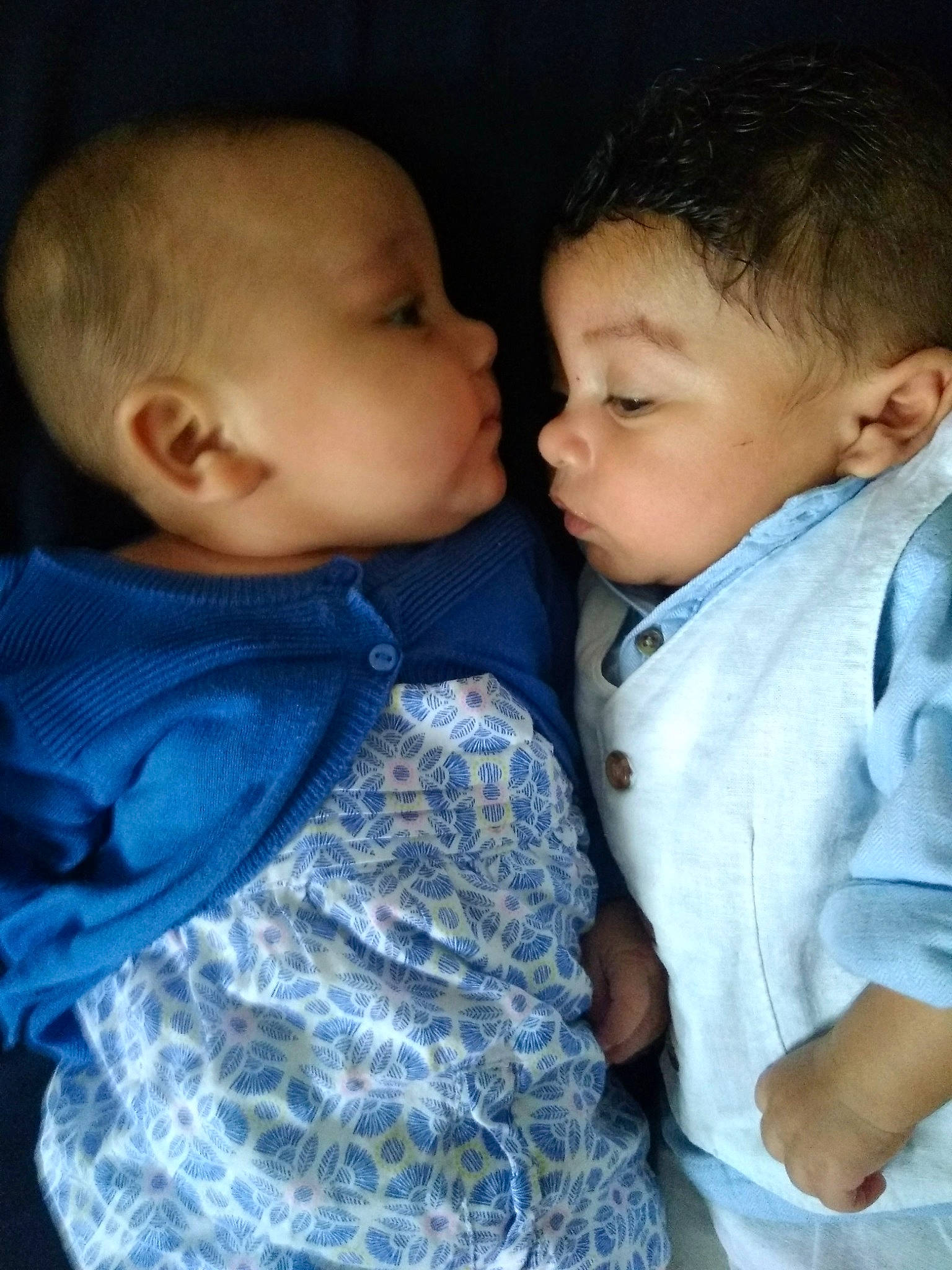 Achille Et Alma participe au concours pour gagner de l'argent avec cette photo : baby, cheek, child, eye, face, forehead, gesture, happy, head, hug, human, interaction, love, nose, person, sibling, skin, sleep, smile, toddler