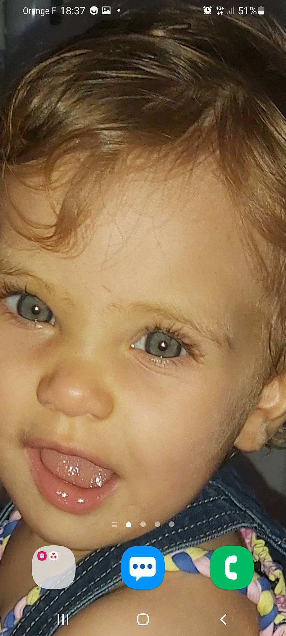 Inaya a rejoint le concours — aidez-le/la à gagner de superbes lots ! cheek, chin, ear, eyebrow, eyelash, facial_expression, flash_photography, forehead, happy, head, human_body, iris, jaw, lip, mouth, neck, nose, person, skin, smile