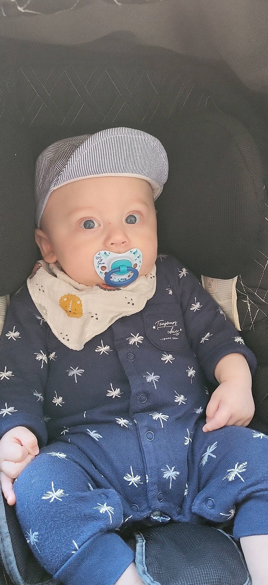 Antoine a rejoint le concours — aidez-le/la à gagner de superbes lots ! baby, baby_toddler_clothing, beard, cap, cheek, child, chin, collar, comfort, cool, eye, eyebrow, face, happy, head, headgear, headwear, nose, person, skin