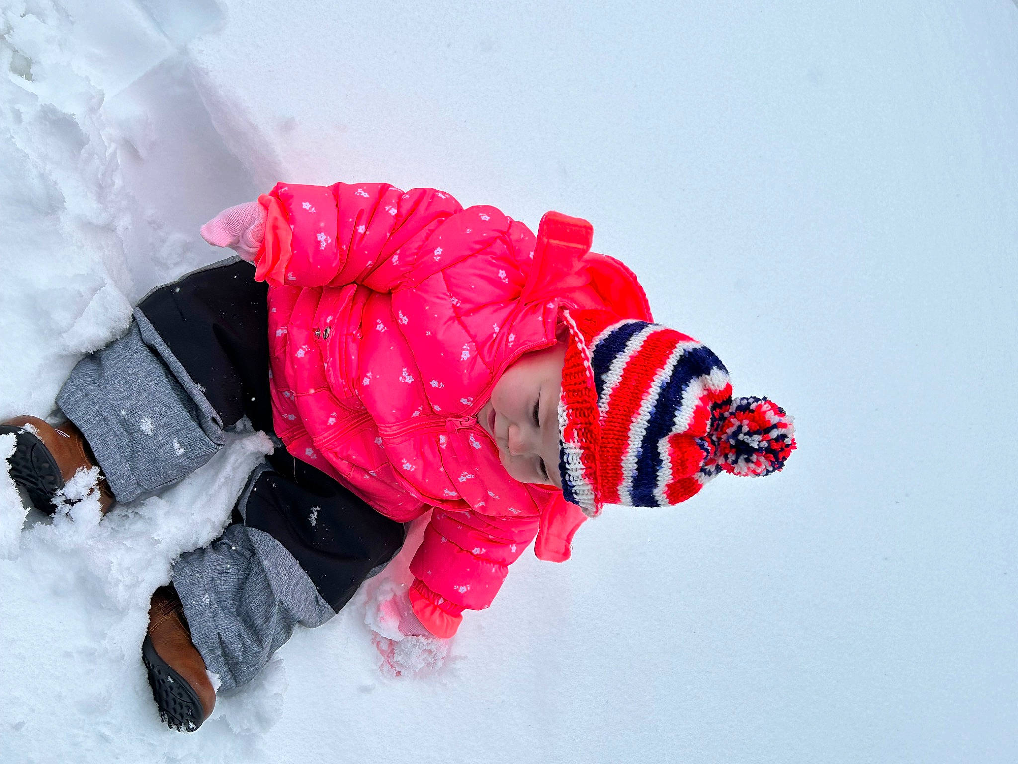 Amaryllis joined the competition — help win amazing prizes! carmine, coquelicot, electric_blue, event, freezing, fun, glove, hand, headwear, jacket, person, personal_protective_equipment, playing_in_the_snow, precipitation, recreation, sleeve, slope, snow, sports_gear, tree