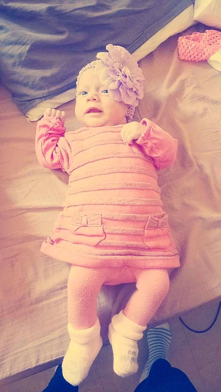 Typhaine participe au concours pour gagner de l'argent avec cette photo : blue, child, color, doll, dress, girl, hand, human_positions, image, infant, pink, skin, toddler, toy