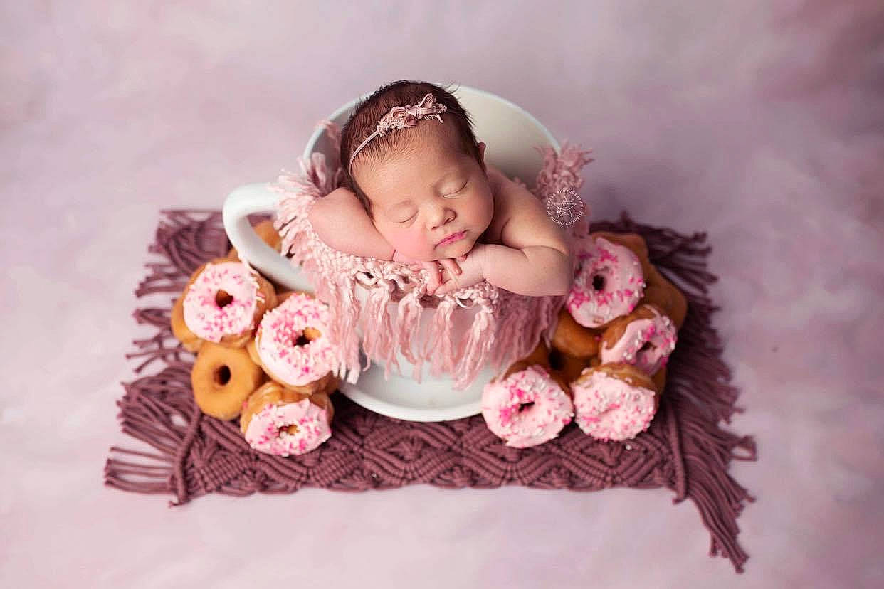 Astoria is registered to the contest to win money with this photo: baby, baby_toddler_clothing, cake, cake_decorating, cake_decorating_supply, dress, flower, happy, headband, headgear, headpiece, icing, jewellery, person, petal, pink, recipe, sugar_cake, sugar_paste, tableware