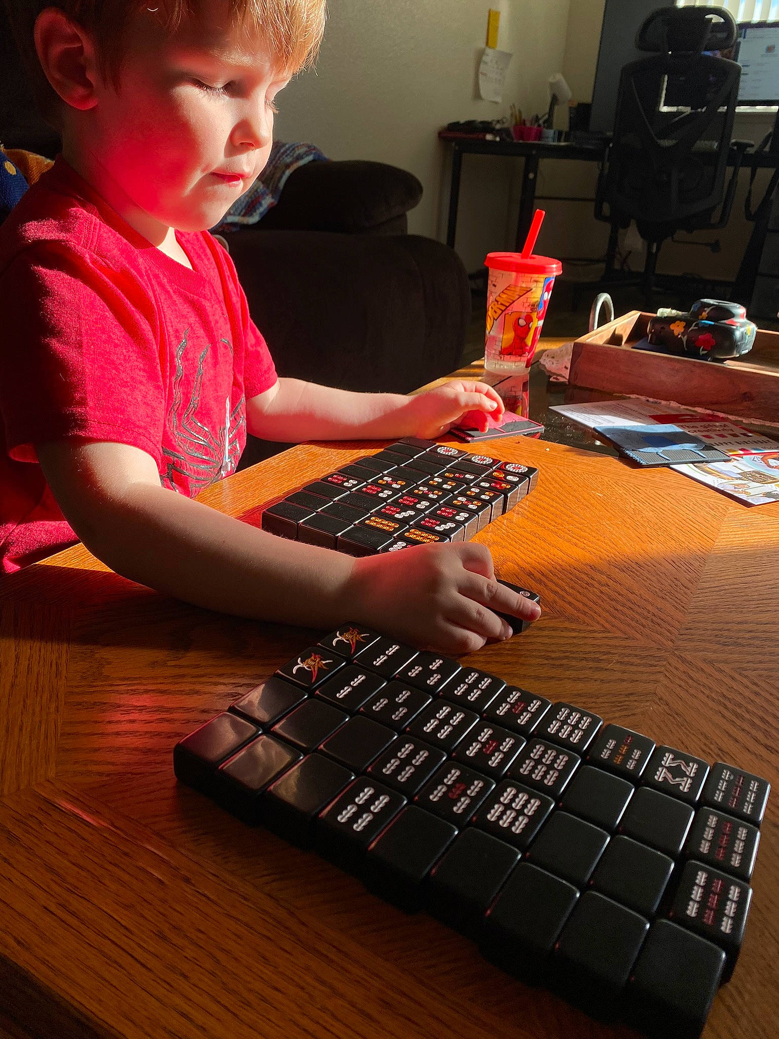 Oliver is registered to the contest to win money with this photo: audio_equipment, computer, computer_hardware, computer_keyboard, desk, electronic_instrument, engineering, eyewear, finger, fun, gadget, input_device, netbook, office_equipment, office_supplies, peripheral, person, personal_computer, space_bar, table