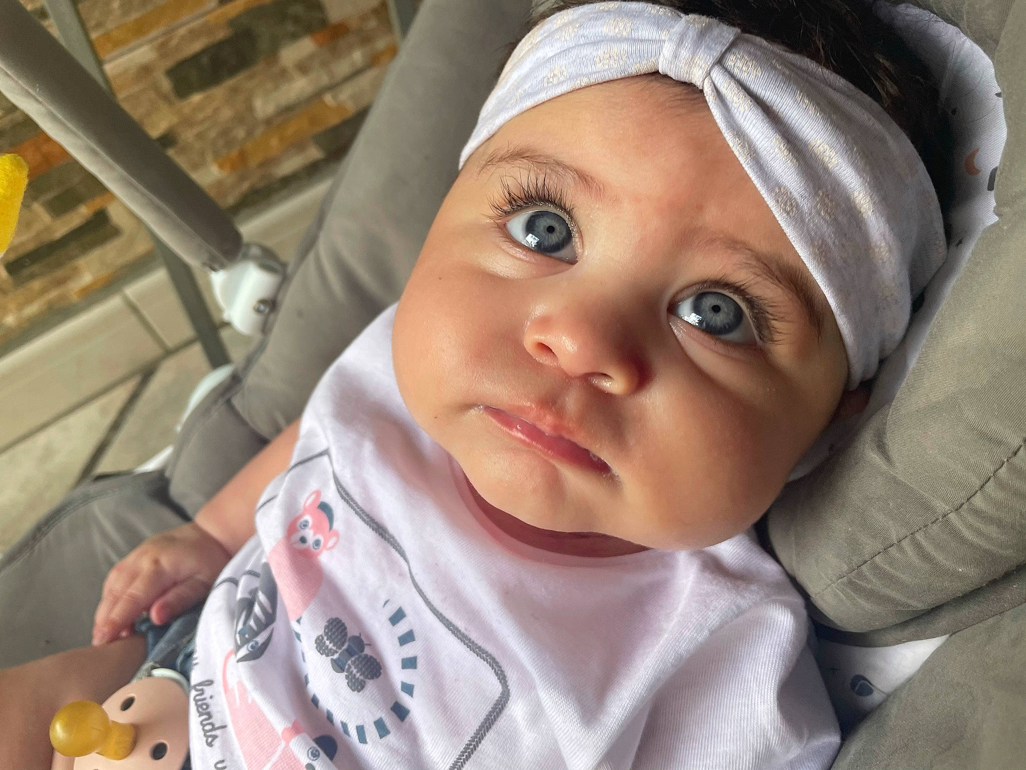 Kaïna a rejoint le concours — aidez-le/la à gagner de superbes lots ! baby, baby_products, baby_toddler_clothing, cap, cheek, child, comfort, cool, ear, eyebrow, eyelash, happy, headwear, iris, lip, mouth, nose, person, skin, sleeve