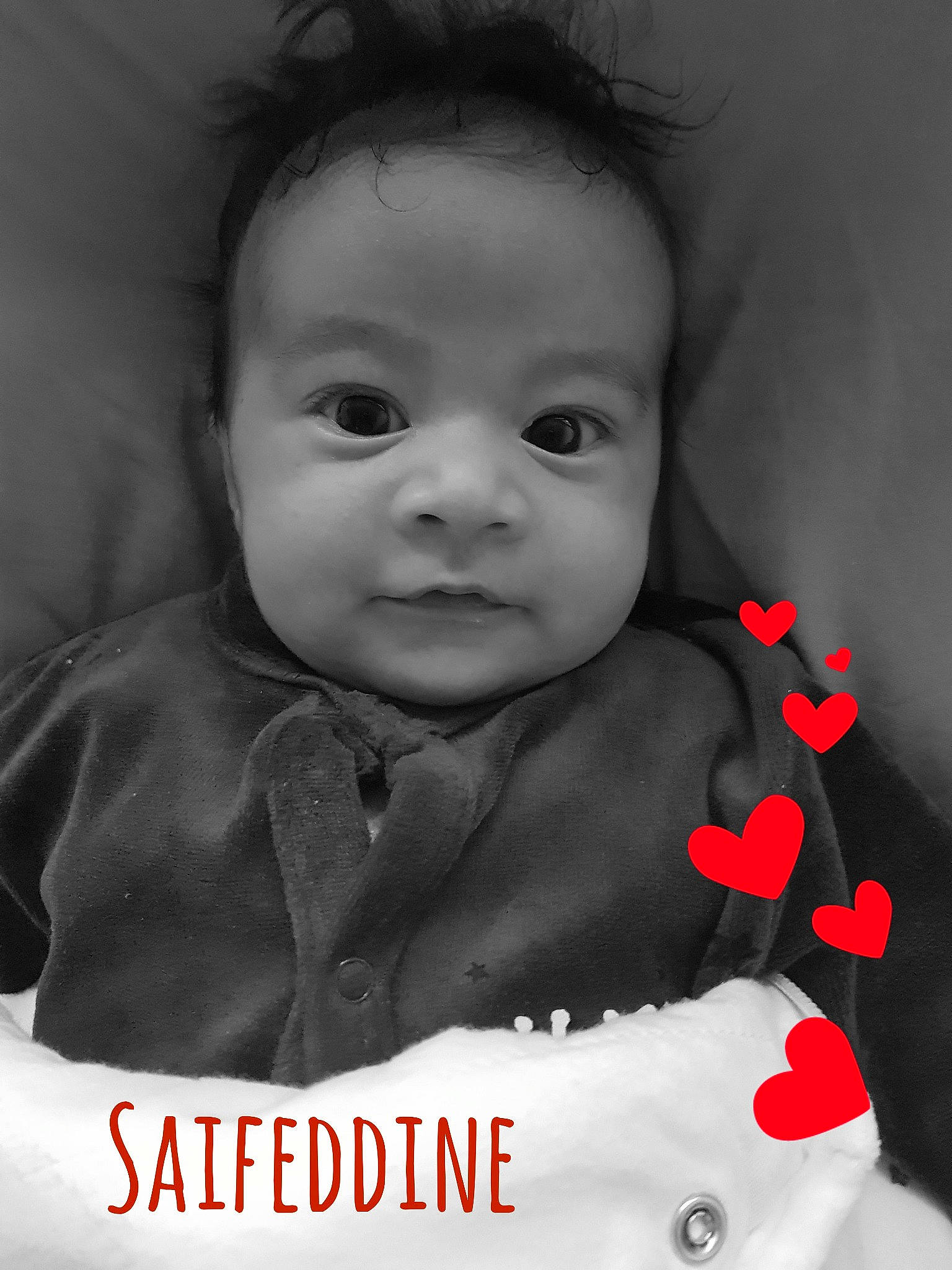 Saifeddine participe au concours pour gagner de l'argent avec cette photo : baby, black_and_white, cheek, child, eye, face, facial_expression, happy, head, lip, mouth, nose, person, photo_caption, photography, portrait, portrait_photography, skin, smile, toddler