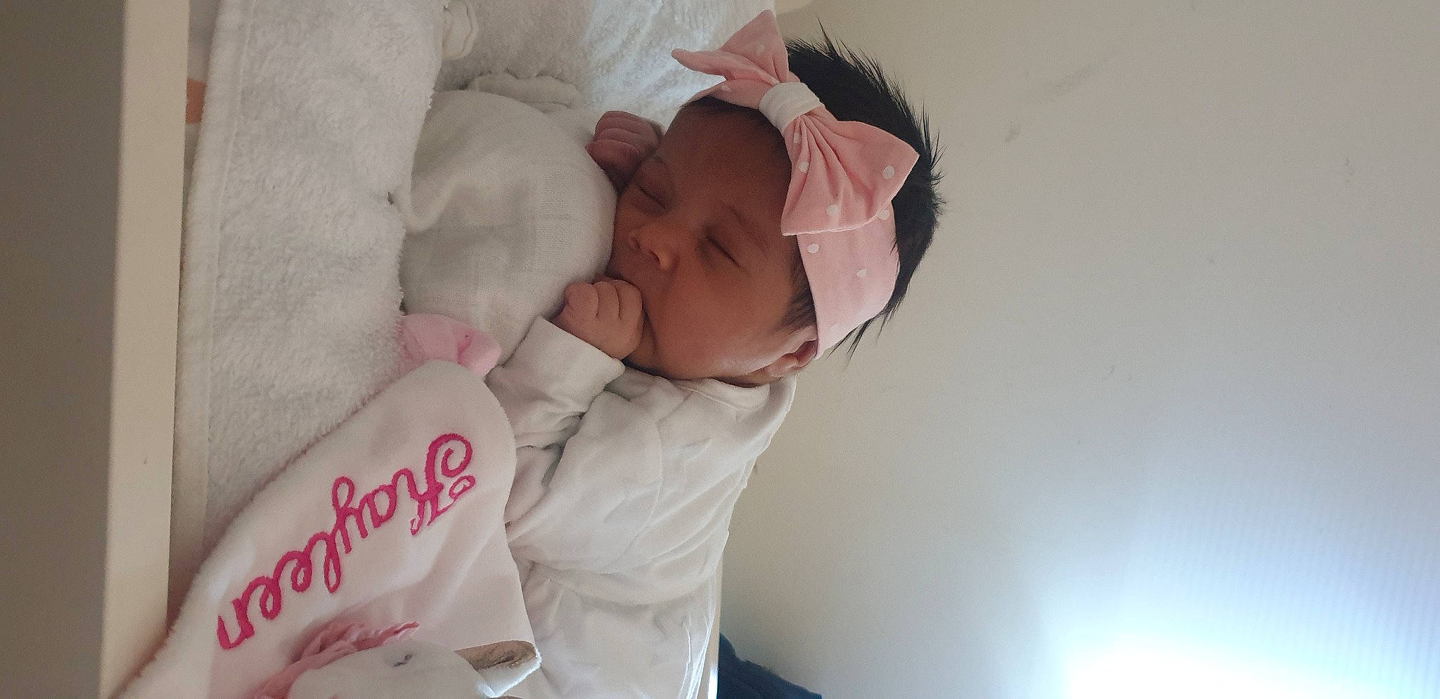 Kayleen participe au concours pour gagner de l'argent avec cette photo : baby, bedtime, birth, child, headwear, nap, person, product, skin, sleep, toddler