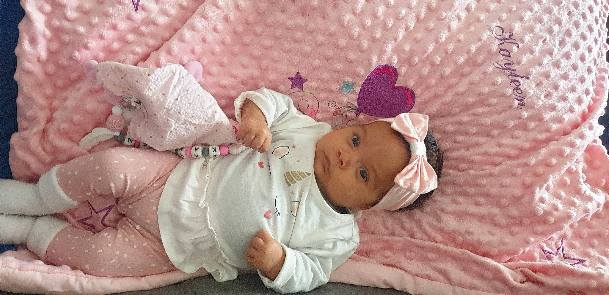 Kayleen participe au concours pour gagner de l'argent avec cette photo : baby, bedtime, child, headwear, person, pink, textile, toddler