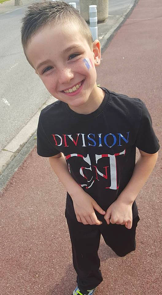 Bryan a rejoint le concours — aidez-le/la à gagner de superbes lots ! child, cool, ear, happy, head, joy, neck, person, photography, shirt, sleeve, smile, sportswear, t_shirt, toddler, top