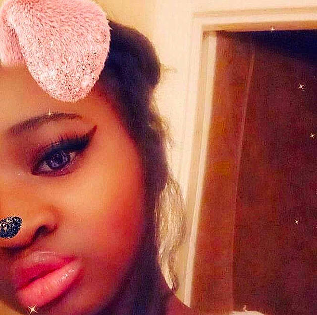 Jennie a rejoint le concours — aidez-le/la à gagner de superbes lots ! beauty, blond, cheek, chin, close_up, cool, ear, eye, eyebrow, eyelash, face, forehead, hair, hairstyle, head, lip, nose, person, pink, selfie