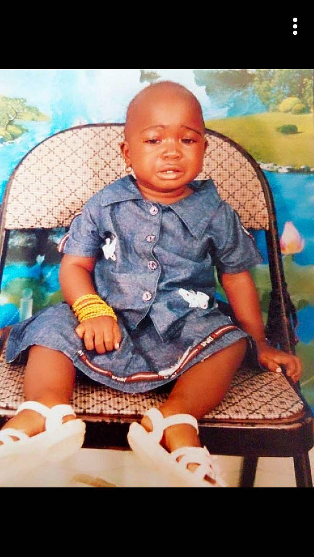 Seta participe au concours pour gagner de l'argent avec cette photo : baby, cheek, child, person, play, sitting, smile, toddler