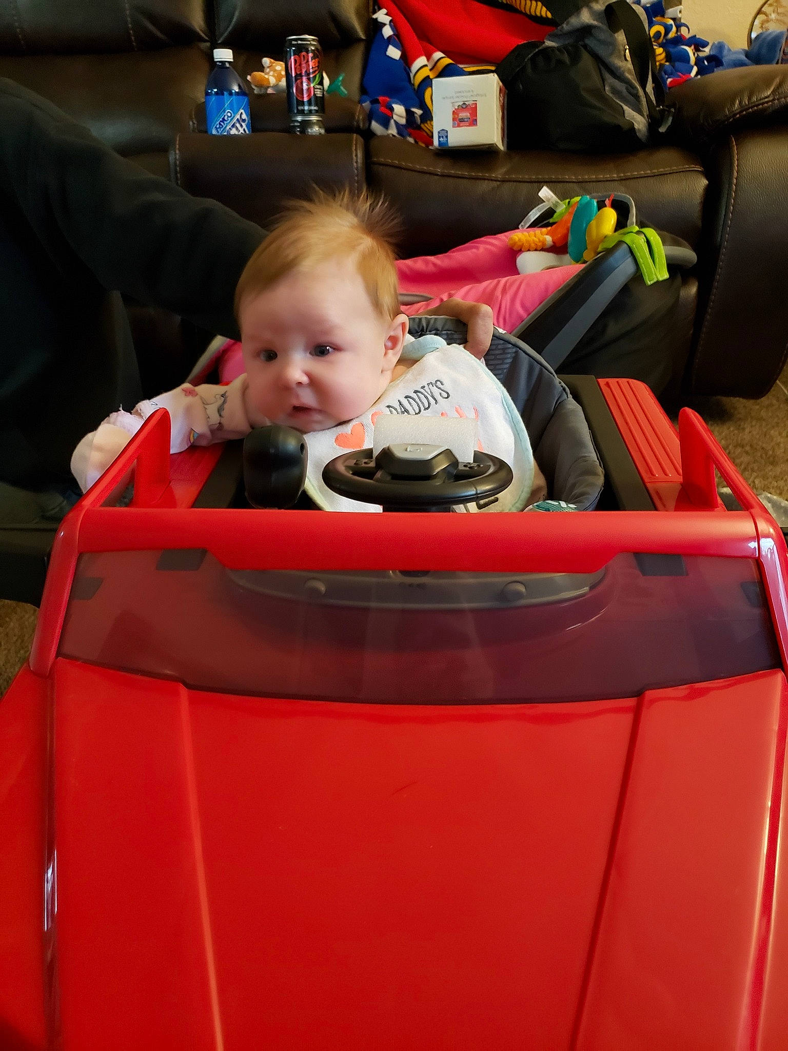 Joselyn is registered to the contest to win money with this photo: automotive_exterior, car, child, fun, person, toddler, vehicle