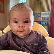 Mélya a rejoint le concours — aidez-le/la à gagner de superbes lots ! baby, infant, face, big_eyes, drool, onesie, clothing, highchair, feeding_chair, portrait, close_up, indoor, home_interior, wall_signs, door, curtain, soft_lighting, rosy_cheeks, cute_expression, seated