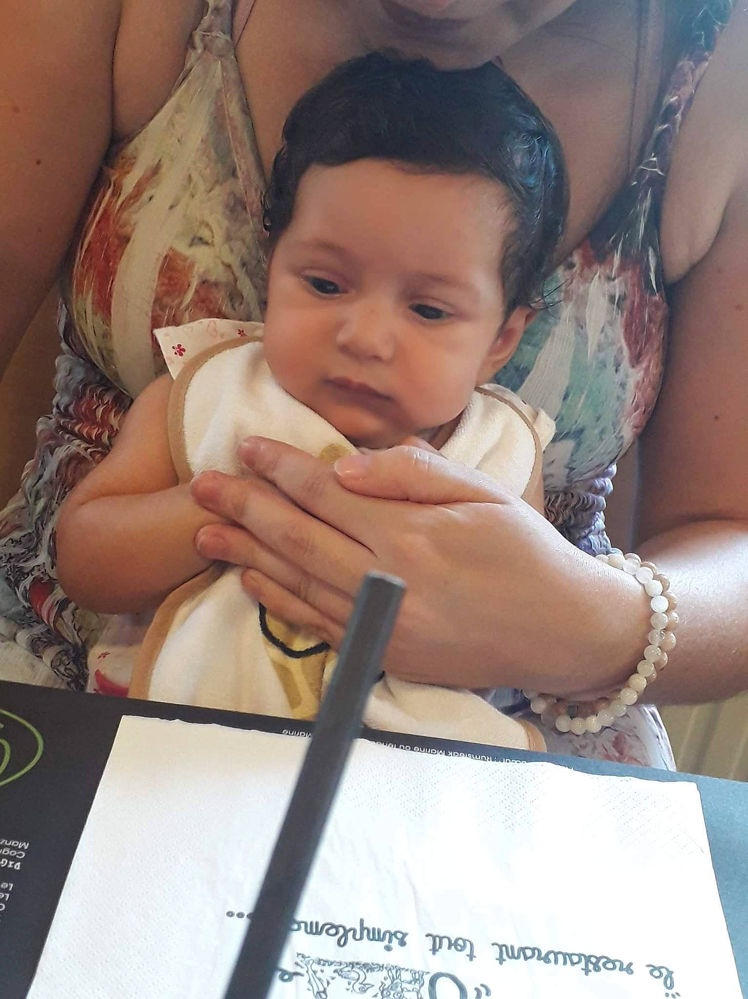 Jade a rejoint le concours — aidez-le/la à gagner de superbes lots ! abdomen, baby, chair, child, event, eyelash, finger, fun, happy, human_body, jewellery, leisure, nail, person, sitting, skin, thigh, toddler, tradition, vacation