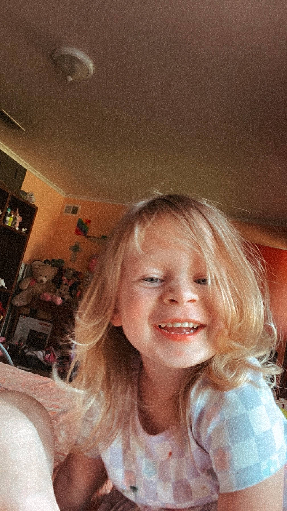 Maddie joined the competition — help win amazing prizes! beauty, blond, brown_hair, cheek, chin, eyebrow, flash_photography, fun, hairstyle, happy, iris, joy, lighting, lip, long_hair, nose, person, shoulder, skin, smile