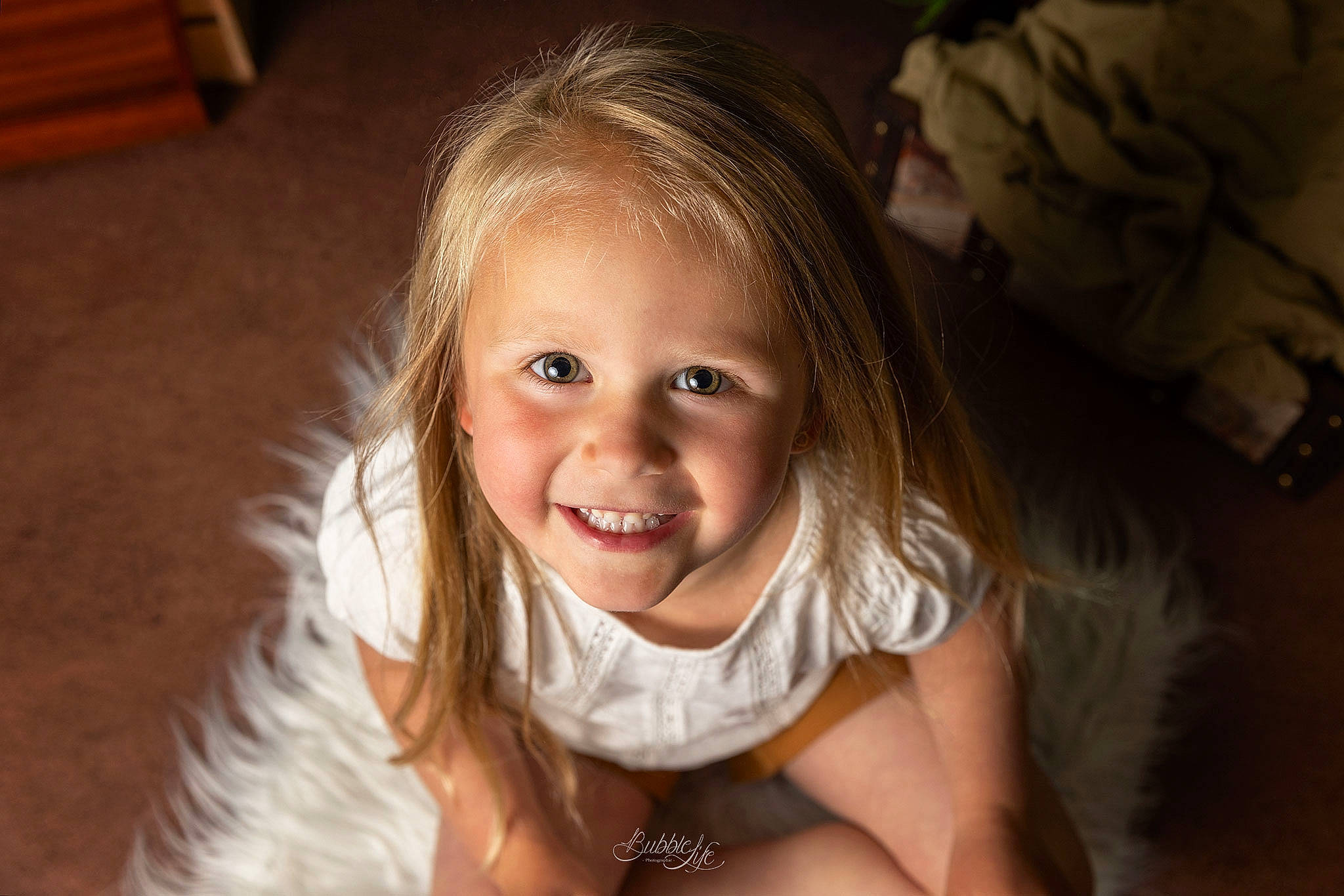 Emma participe au concours pour gagner de l'argent avec cette photo : cheek, chin, dress, eye, eyebrow, finger, flash_photography, fun, gesture, happy, head, iris, joy, lip, nose, people, person, skin, smile, toddler