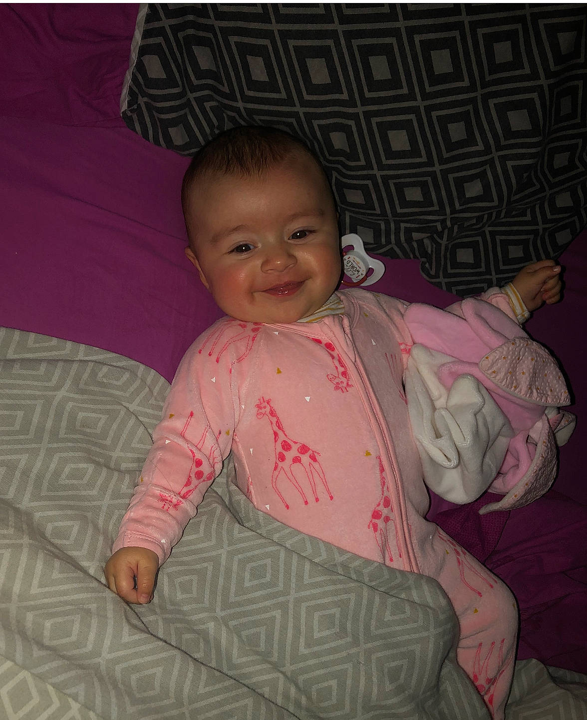 Cataleya participe au concours pour gagner de l'argent avec cette photo : baby, baby_toddler_clothing, cheek, child, comfort, finger, fun, happy, iris, joy, linens, magenta, mouth, nose, person, pink, skin, sleeve, smile, t_shirt