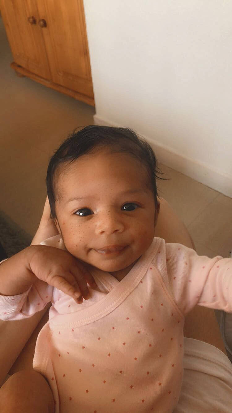 Cataleya participe au concours pour gagner de l'argent avec cette photo : baby, cheek, child, chin, eye, face, forehead, head, joy, lip, neck, person, skin, smile, toddler