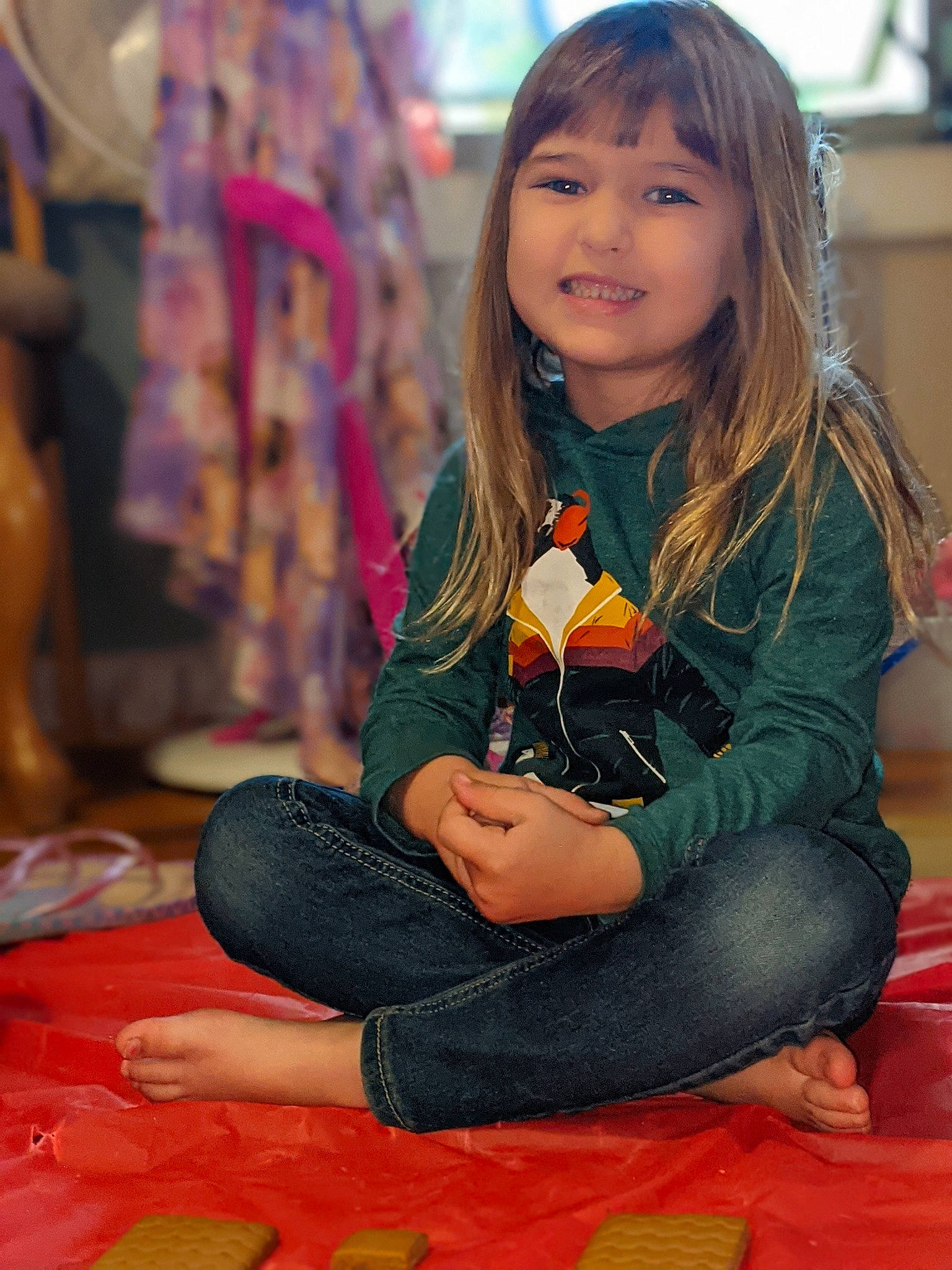 Brylee is registered to the contest to win money with this photo: bag, beauty, brown_hair, child, event, fashion, flooring, fun, hairstyle, happy, head, human_leg, joy, knee, leisure, long_hair, person, sitting, skin, smile